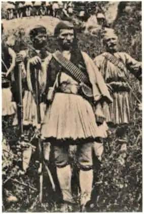 Το Μακάβριο Εύρημα στην Σπηλιά του Νταβέλη. Ποιό Είναι το Μεγάλο Μυστικό της; (εικόνες και βίντεο)