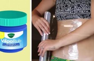 Έβαλε Vicks στην Κοιλιά της και την Τύλιξε με Διάφανη Μεμβράνη. Μια Ώρα Μετά ΔEN Πίστευε στα Μάτια της Έβαλε Vicks στην Κοιλιά της και την Τύλιξε με Διάφανη Μεμβράνη