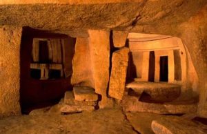 Το Μυστήριο της Εξαφάνισης 30 Φοιτητών σε Σπήλαιο της Μάλτας