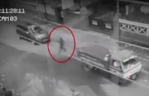 Αυτός που Βλέπετε Περνάει τον Δρόμο. Μόνο που ΔΕΝ Είναι Άνθρωπος (video)