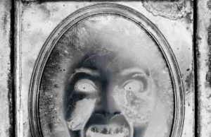 Ανάστατος ο Κολωνός από το Πόλτεργκαϊστ που Εμφανίστηκε πριν Χρόνια