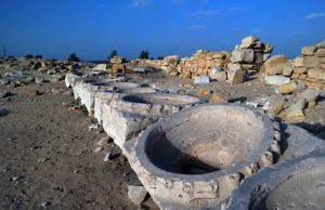 Αρχαίες πέτρινες «λεκάνες» σαν γιγαντιαία γρανάζια, κοντά στις Πυραμίδες της Αιγύπτου, ίσως, κρύβουν ένα μεγαλιθικό υπερμηχανισμό