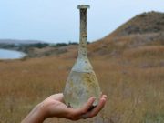 Αρχαία φιάλη γεμάτη μυστήριο βρέθηκε σε ελληνική πόλη της Ρωσίας