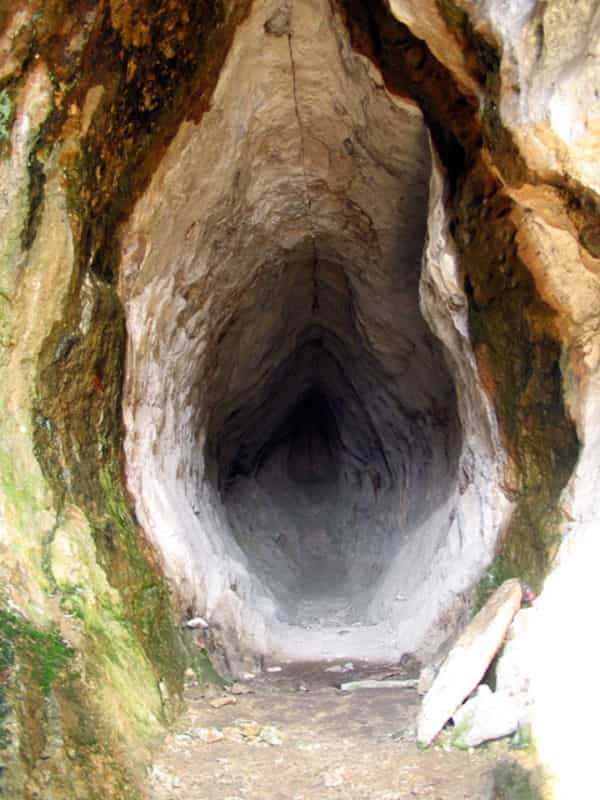 Το Άγνωστο Ορφικό Σπήλαιο με το Σχήμα Γυναικείου Κόλπου