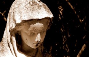 Εμφάνιση της «Παναγίας» σε 250.000 κόσμο στο Κάϊρο