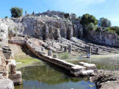 Οινιάδες: Προκατακλυσμιαία Ερείπια στο Κέντρο της Ελλάδας;