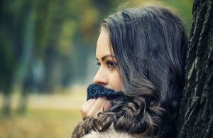 Πώς θα καταλάβω ότι αρέσω σε μια γυναίκα. Οι ενδείξεις που θα μας ανοίξουν τα μάτια