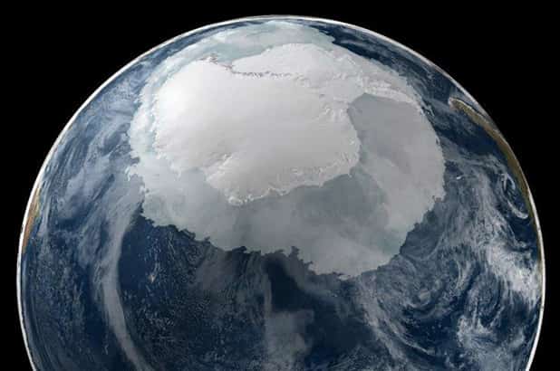 Κάτι Απροσδόκητο Λιώνει την Ανταρκτική από Κάτω της