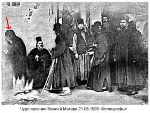Εμφανίστηκε η ΠΑΝΑΓΙΑ στο Άγιον Όρος και την ΦΩΤΟΓΡΑΦΙΣΑΝ (Εικόνα)