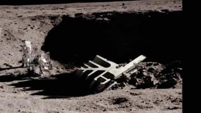 Τι Ήταν Εκείνο που Αντίκρισαν Έντρομοι οι Αστροναύτες του Apollo 13 στην Σελήνη;