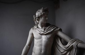 Γιατί οι Αρχαίοι Έλληνες Εμφανίζονται Γuμνoί στην Τέχνη