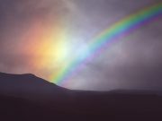 Εμφάνιση Ουράνιου Τόξου τα Μεσάνυχτα
