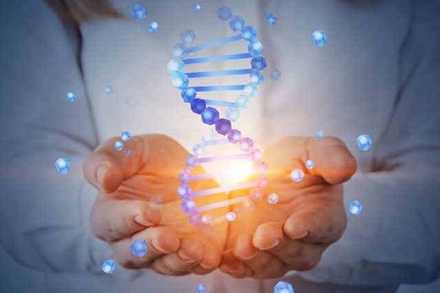 Φυσικό και όχι συνθετικό DNA στα χέρια επιστήμονα