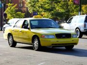 Ανέκδοτο: Ένας Ιερέας Πεθαίνει και Βρίσκεται στην Είσοδο του Παραδείσου