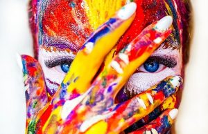 Τι χρώμα έχει η ημερομηνία που γεννηθήκαμε και τι σημαίνει για το χαρακτήρα μας