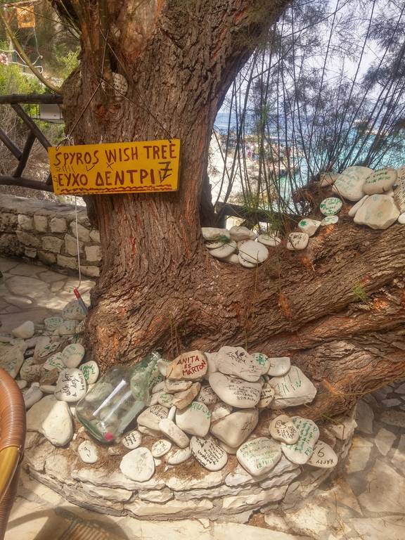 Στους Αντίπαξους συμβαίνει κάτι μοναδικό στον κόσμο! Κανείς δεν μπορεί να το εξηγήσει... (pics)