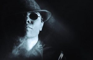 Συνομιλία με Άντρα 3000 χρονών που Ζει στη Γη σε Ανθρώπινο Σώμα