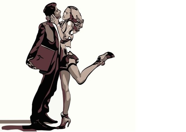 γυναίκα αγκαλιάζει έναν άντρα