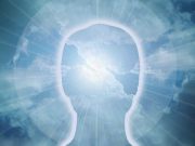 Η Ενσαρκωμένη Εργάτρια του Φωτός φωτεινό περίγραμμα από μία Η Ενσαρκωμένη Εργάτρια του Φωτός