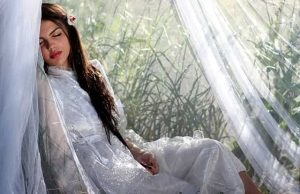 Η Εξήγηση Γιατί Βλέπουμε Άγνωστα Πρόσωπα στα Όνειρά μας