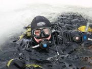 Πιλότος Πολεμικού Ναυτικού. Μυστηριώδης «μαύρη μάζα» αναδύθηκε από τον ωκεανό και κατάπιε μια τορπίλη