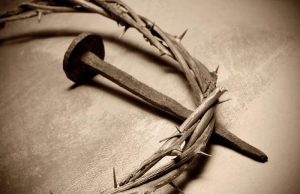 Αποκαλύφθηκε η ακριβής ημερομηνία θανάτου του Ιησού, σύμφωνα με έρευνα Στεφάνι από αγκάθια και καρφί