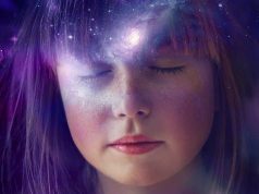 Υπάρχουν παράλληλοι κόσμοι με άλλες εκδοχές του εαυτού μας, προτείνει επιστήμονας Υπάρχουν παράλληλοι κόσμοι με άλλες εκδοχές του εαυτού μας, προτείνει επιστήμονας