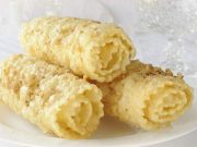 Συνταγή για Δίπλες Καλαματιανές παραδοσιακές δίπλες