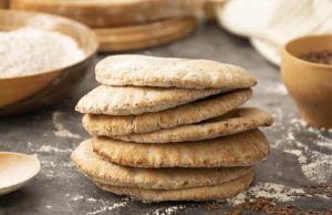 Πανεύκολη τραγανή Λαγάνα χωρίς μίξερ και χωρίς ζύμωμα λαγάνες