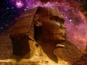 Η Σφίγγα της Αιγύπτου και η “σύνδεσή” της με την Ατλαντίδα Η Σφίγγα της Αιγύπτου με φόντο το διάστημα