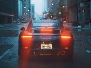 Τι να κάνετε αν κάποιος σας παρακολουθεί από ένα αυτοκίνητο