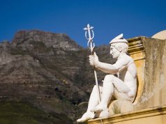 Ερμής. Επιρροές και πολυδιάστατος χαρακτήρας του Ο Ερμής κάθεται και κρατά το Κηρύκειο