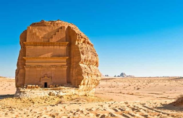 O αρχαίος μονόλιθος Qasr al-Farid (Madain Saleh) στη Hegra