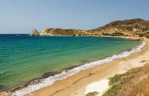 Κίμωλος. Η Αρχαία Βυθισμένη Πόλη στα «Ελληνικά» Κίμωλος. Παραλία Μαυροσπηλιά, λίγα μόλις χιλιόμετρα από τη Αρχαία Βυθισμένη Πόλη στα «Ελληνικά».