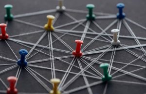 Δίκτυο Hartmann και άλλα Υπόγεια Ρεύματα πινέζες συνδεδεμένες με κλωστές ως το Δίκτυο Hartmann